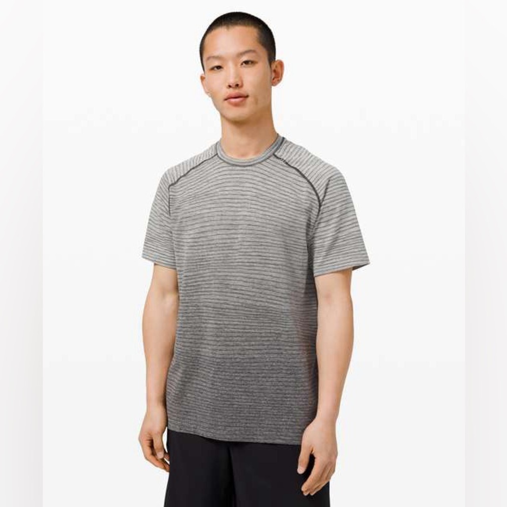 Lululemon Metal Vent Tech Short Sleeve Gray Black Crewneck Ombré Tee Shirt 747